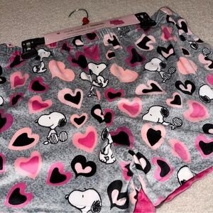 ✨BNWT Munki Munki Peanuts Snoopy Valentine’s Day Pink Hearts Pajama Shorts Set